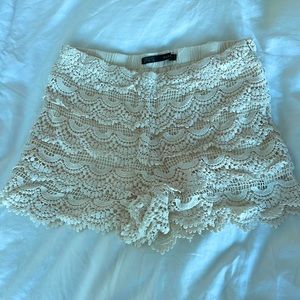 Zara Lace Ivory Shorts Size Medium
